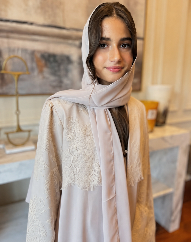[SPK-ILA-002] Ivory Lace Abaya